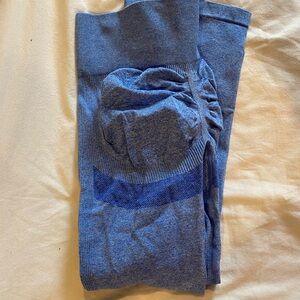 Blue Seamless Leggings w a Butt Scrunch